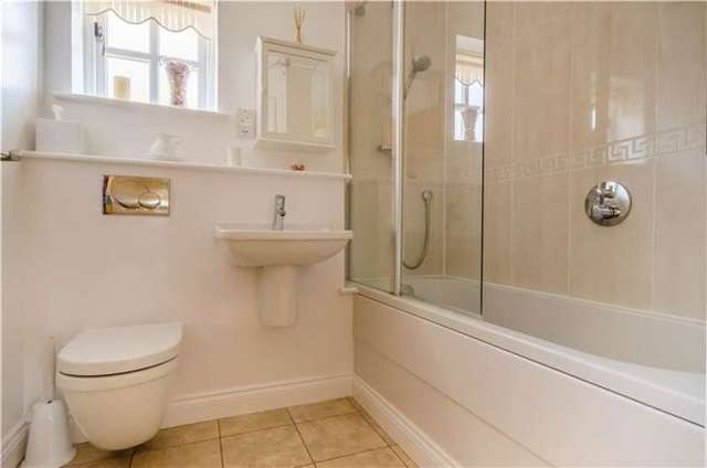  Image of 2 bedroom Apartment for sale in Hinton Way Great Shelford Cambridge CB22 at Great Shelford, CB22 5AD