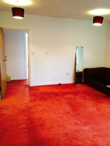  Image of 2 bedroom Flat to rent in Becontree Avenue Becontree Dagenham RM8 at = BECONTREE AVENUE  DAGENHAM, RM8 2UB