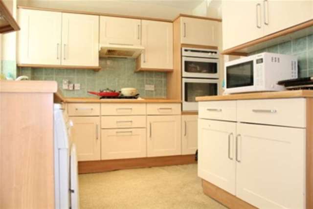 Image of 3 bedroom Detached house to rent in Beech Way Twickenham TW2 at Twickenham, TW2 5JT