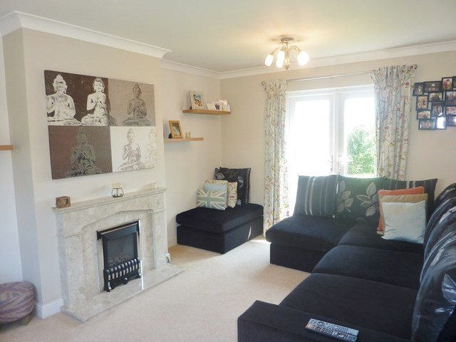  Image of 3 bedroom Property to rent in Bellfield Fareham PO14 at Bellfield  Fareham, PO14 4JH