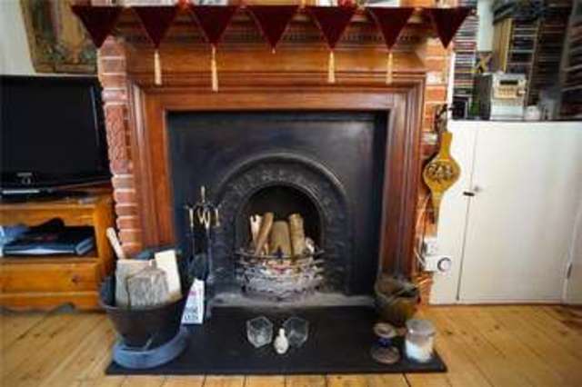  Image of 4 bedroom Terraced house for sale in Bentley Street Gravesend DA12 at Gravesend Kent  Gravesend, DA12 2DH