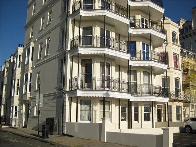  Image of 1 bedroom Flat to rent in Kings Road Brighton BN1 at Berkeley Court 153-154 Kings Road Brighton, BN1 2PJ