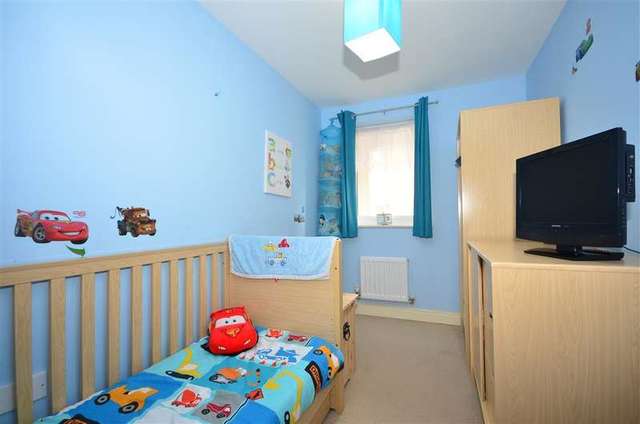  Image of 2 bedroom Flat for sale in Billington Grove Willesborough Ashford TN24 at Ashford Kent Ashford, TN24 0FY