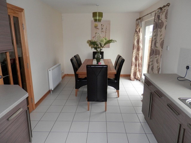  Image of 4 bedroom Detached house to rent in Black Devon Place Inchture Perth PH14 at Perthshire  Perthshire, PH14 9PB