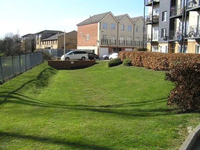  Image of 2 bedroom Apartment to rent in Blackthorn Road Ilford IG1 at - BLACKTHORNE ROAD  ILFORD, IG1 2PZ