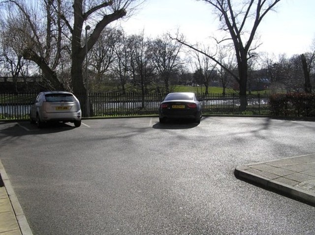  Image of 2 bedroom Apartment to rent in Blackthorn Road Ilford IG1 at - BLACKTHORNE ROAD  ILFORD, IG1 2PZ
