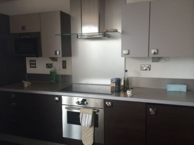  Image of 2 bedroom Apartment to rent in Blackwall Way London E14 at BLACKWALL WAY  DOCKLANDS, E14 9GB