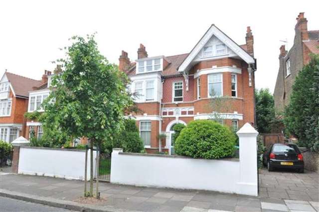  Image of Studio flat to rent in Blakesley Avenue London W5 at Ealing, W5 2DW
