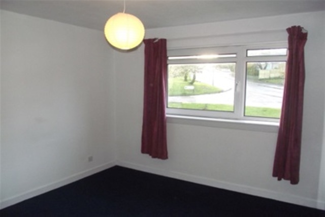  Image of 2 bedroom Flat to rent in Bonnyton Drive Eaglesham Glasgow G76 at Eaglesham East Renfrewshire East Renfrewshire, G76 0LS