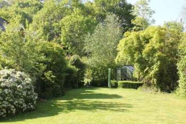  Image of 5 bedroom Detached house to rent in Bourne Grove Lower Bourne Farnham GU10 at Bourne Grove Lower Bourne Farnham, GU10 3QJ