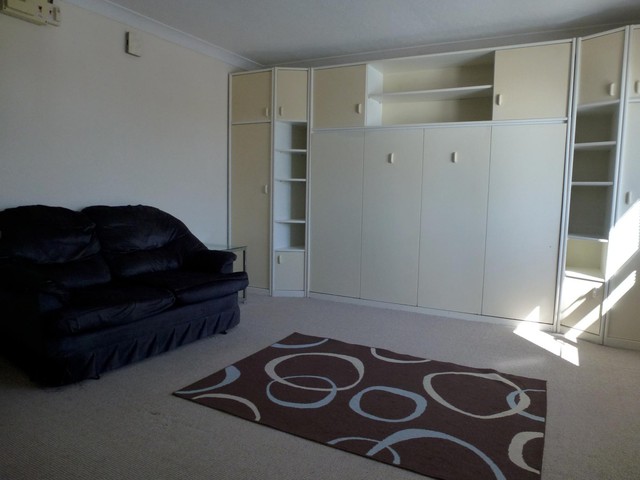  Image of Flat to rent in Bracklesham Close Southampton SO19 at Sholing  Southampton, SO19 8TD