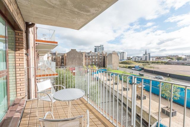  Image of 2 bedroom Flat to rent in Brandfield Street Edinburgh EH3 at Fountainbridge Edinburgh Edinburgh, EH3 8AS