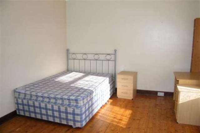  Image of 3 bedroom Detached house to rent in Brighton Street Penkhull Stoke-on-Trent ST4 at Stoke-on-Trent, ST4 7HH