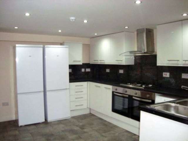  Image of 1 bedroom House Share to rent in Broadfield Road Manchester M14 at Broadfield Road Rusholme Manchester, M14 4WF