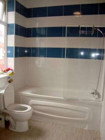  Image of 1 bedroom House Share to rent in Broadfield Road Manchester M14 at Broadfield Road Rusholme Manchester, M14 4WF