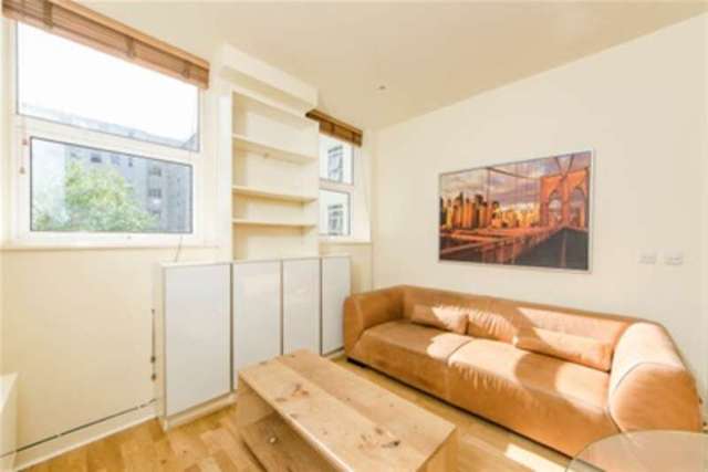  Image of 1 bedroom Flat to rent in Bromyard Avenue London W3 at London, W3 7BN