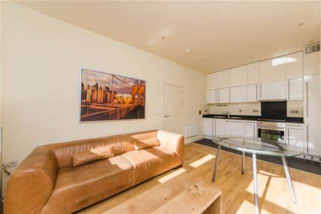  Image of 1 bedroom Flat to rent in Bromyard Avenue London W3 at London, W3 7BN