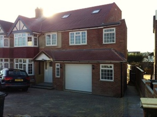  Image of 2 bedroom Flat to rent in Brookside South East Barnet Barnet EN4 at Brookside South  East Barnet, EN4 8LJ