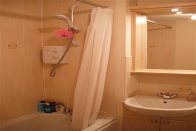  Image of 2 bedroom Flat to rent in Broomhill Court Stirling FK9 at Stirling Town Stirling Stirling, FK9 5AF