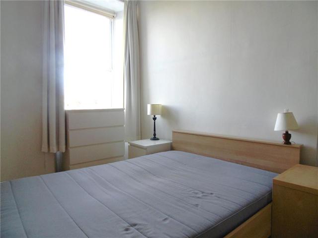  Image of 1 bedroom Flat to rent in Broughton Road Edinburgh EH7 at Broughton Edinburgh Edinburgh, EH7 4EG