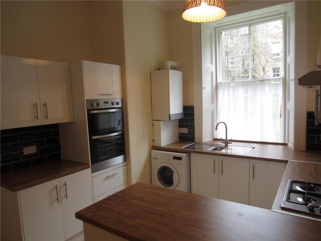  Image of 2 bedroom Flat to rent in Bruntsfield Gardens Edinburgh EH10 at Bruntsfield Edinburgh Edinburgh, EH10 4DY