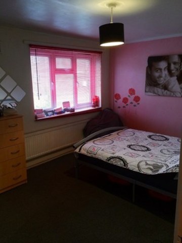  Image of 2 bedroom Flat to rent in Burden Way London E11 at BURDEN WAY  WANSTEAD, E11 3RY