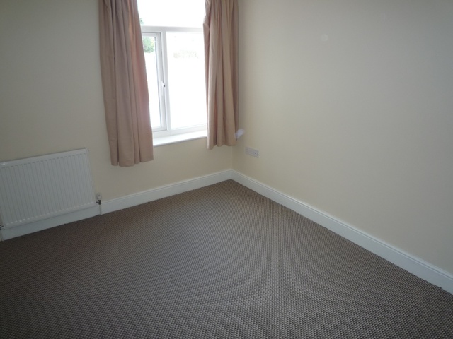  Image of 4 bedroom Detached house to rent in Burgess Road Southampton SO17 at Southampton, SO17 1TU