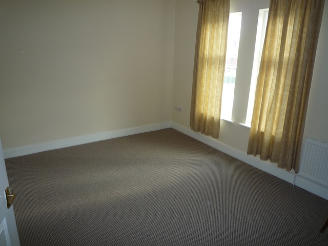  Image of 4 bedroom Detached house to rent in Burgess Road Southampton SO17 at Southampton, SO17 1TU
