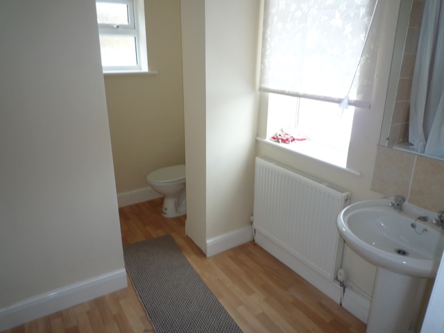  Image of 4 bedroom Detached house to rent in Burgess Road Southampton SO17 at Southampton, SO17 1TU
