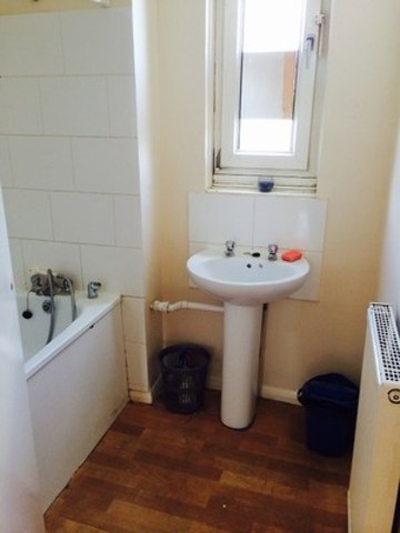  Image of 4 bedroom Maisonette to rent in Burke Street London E16 at BURKE STREET  CANNING TOWN, E16 1EU