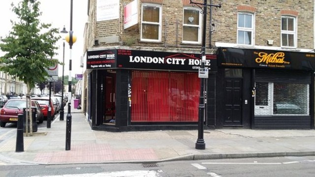  Image of 4 bedroom Maisonette to rent in Burke Street London E16 at BURKE STREET  CANNING TOWN, E16 1EU