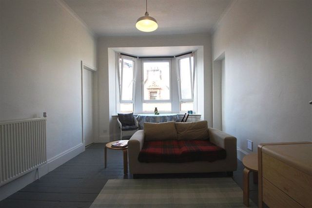  Image of 1 bedroom Flat to rent in Burleigh Street Govan Glasgow G51 at Ibrox Glasgow Glasgow, G51 3LA