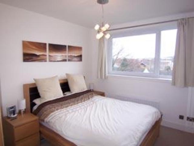  Image of 2 bedroom Flat to rent in Burnbrae Place East Craigs Edinburgh EH12 at East Craigs Edinburgh Edinburgh, EH12 8AR