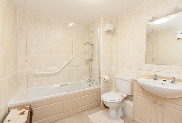  Image of 2 bedroom Flat to rent in Oxgangs Road North Edinburgh EH13 at Colinton Edinburgh Edinburgh, EH13 9AA