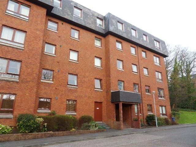  Image of 2 bedroom Flat to rent in Camphill Avenue Shawlands Glasgow G41 at Langside Glasgow Glasgow, G41 3AS