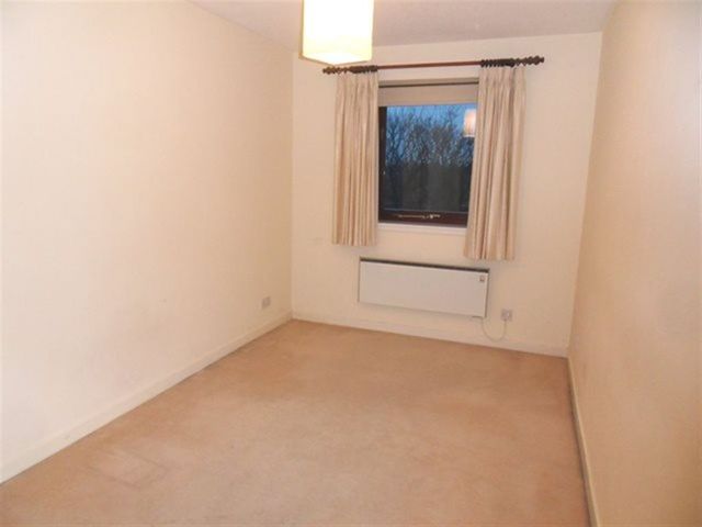  Image of 2 bedroom Flat to rent in Camphill Avenue Shawlands Glasgow G41 at Langside Glasgow Glasgow, G41 3AS
