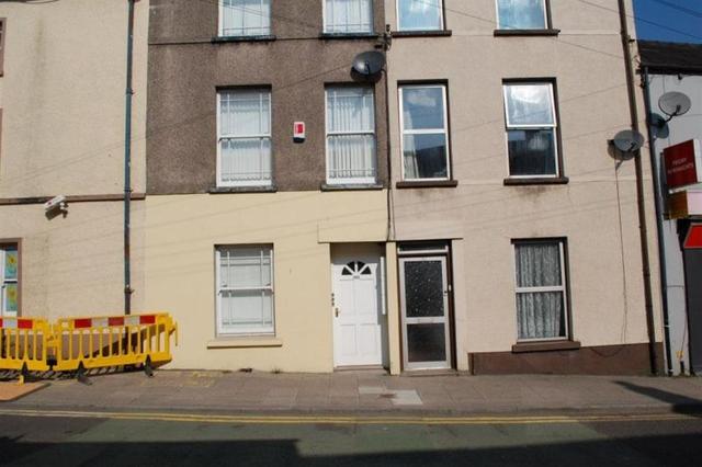  Image of 1 bedroom Flat to rent in Priory Street Carmarthen SA31 at Priory Street  Carmarthen, SA31 1NB
