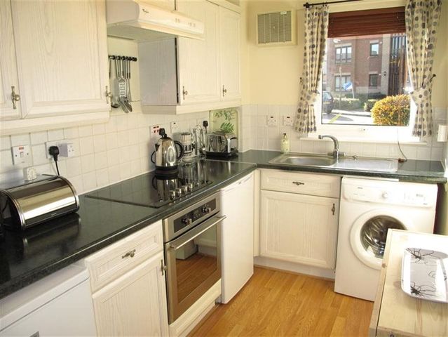  Image of 1 bedroom Flat to rent in Carnbee Crescent Edinburgh EH16 at Liberton Edinburgh Edinburgh, EH16 6GF