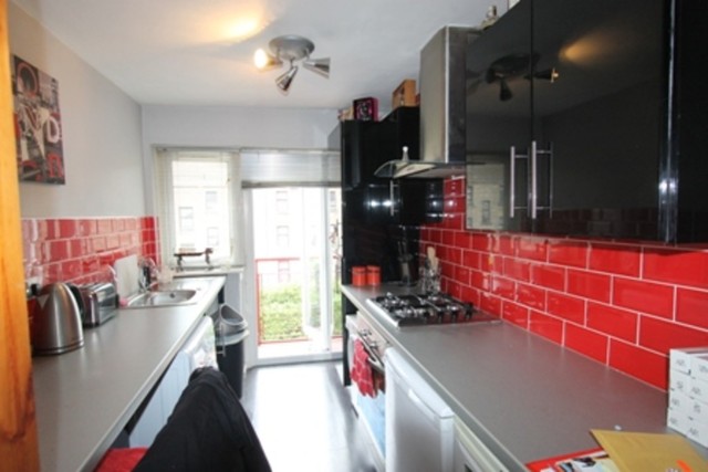  Image of 3 bedroom Flat to rent in Carron Street Glasgow G22 at Springburn Glasgow Glasgow, G22 6BB