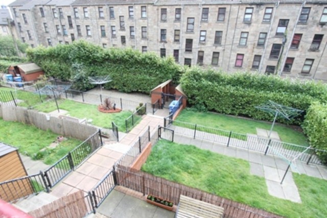  Image of 3 bedroom Flat to rent in Carron Street Glasgow G22 at Springburn Glasgow Glasgow, G22 6BB