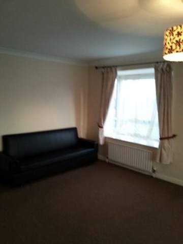  Image of 1 bedroom Apartment to rent in Goresbrook Road Dagenham RM9 at CASTLE COURT GORESBROOK ROAD BECONTREE, RM9 6XG