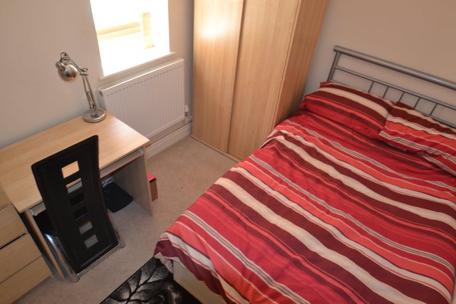  Image of 2 bedroom Flat to rent in Cathays Terrace Cathays Cardiff CF24 at Cathays Cardiff Roath, CF24 4HZ