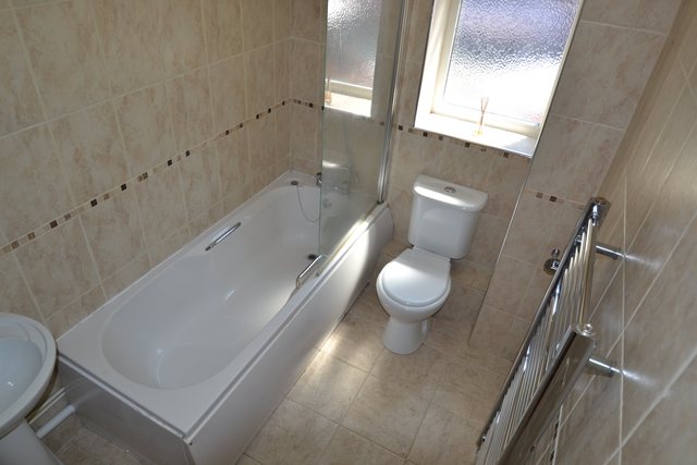  Image of 2 bedroom Flat to rent in Cathays Terrace Cathays Cardiff CF24 at Cathays Cardiff Roath, CF24 4HZ
