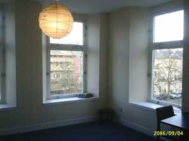  Image of 2 bedroom Flat to rent in Cecil Street Glasgow G12 at Hillhead Glasgow Glasgow, G12 8RD