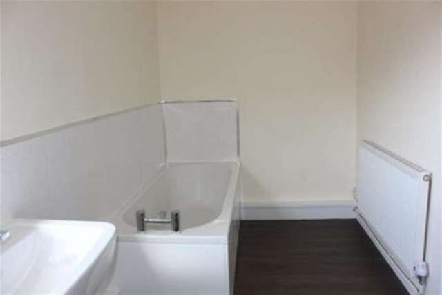  Image of 2 bedroom Flat to rent in Greenheys Road Wallasey CH44 at Wallasey, CH44 5UP