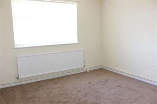  Image of 2 bedroom Flat to rent in Greenheys Road Wallasey CH44 at Wallasey, CH44 5UP