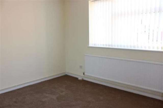  Image of 2 bedroom Flat to rent in Greenheys Road Wallasey CH44 at Wallasey, CH44 5UP