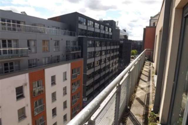  Image of 2 bedroom Flat to rent in Broad Quay Bristol BS1 at Bristol, BS1 4AU