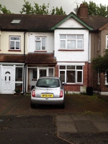  Image of 2 bedroom Terraced house to rent in Chadville Gardens Chadwell Heath Romford RM6 at CHADVILLE GARDENS  CHADWELL HEATH, RM6 5TX