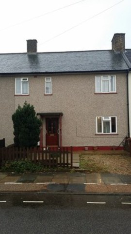  Image of 3 bedroom Terraced house to rent in Greenway Dagenham RM8 at CHADWAY  CHADWELL HEATH, RM8 1UL